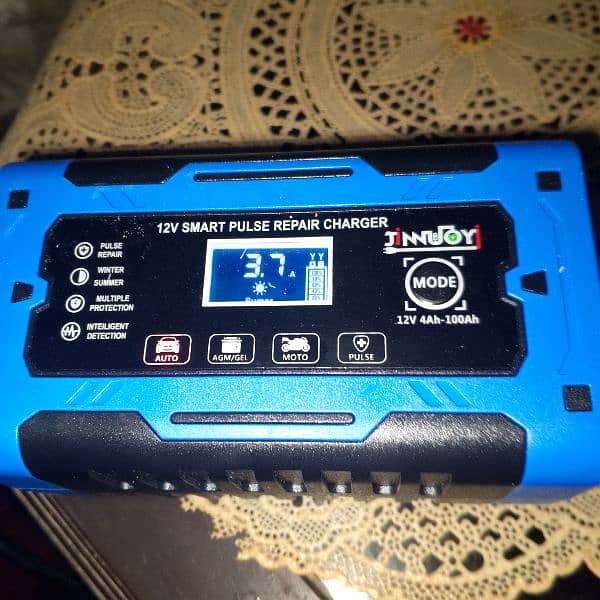 Fast Battery Charger With Digital Display 3