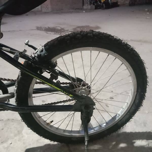 urgent sale but almost new cycle only one month use 4