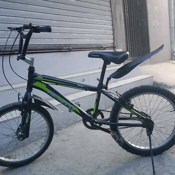 urgent sale but almost new cycle only one month use 11