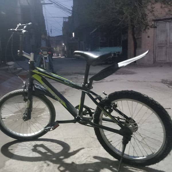 urgent sale but almost new cycle only one month use 12