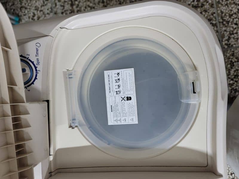 Haier Twin-Tub 8-kg washing machine 5