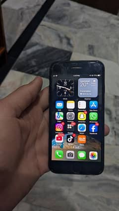 iPhone SE 2020 good condition