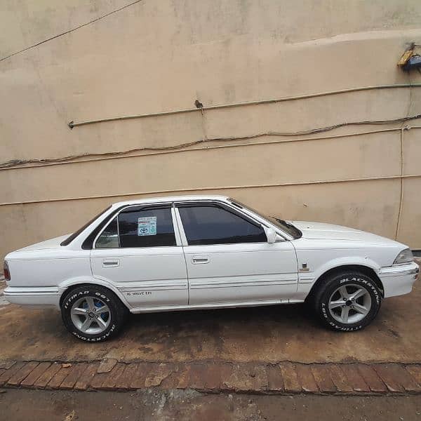 Toyota Corolla 1988 8