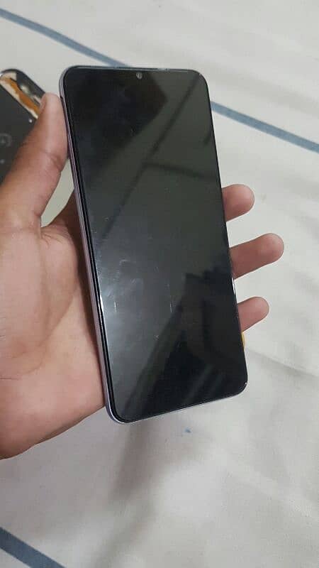 Vivo y20s 4 / 128 4