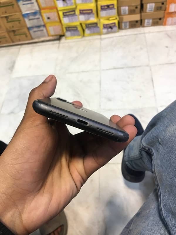 iPhone 11 1