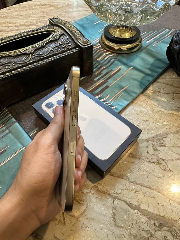 iPhone 13 pro 256GB HK Dual Physical Approved Golden Color. 3