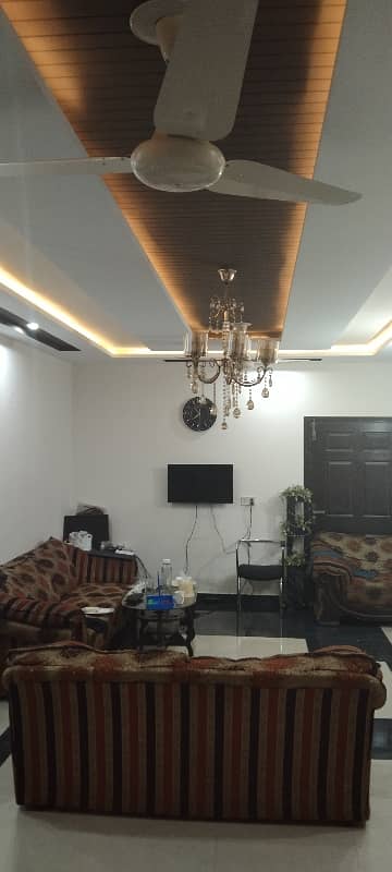 FOR RENT UPPER PORTION 10 MARLA MARBLE CHIPS WOOD WORK 2 BEDROOM 2 BATHROOM GOOD LOCATION RENT 55000 10