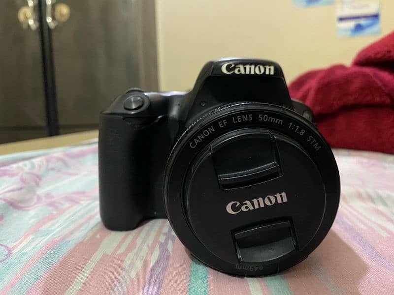 Canon EOS 200D With 18-55 mm and 50mm lens 4