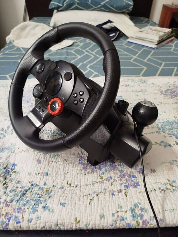 Logitech steering wheel 1