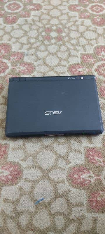 ASUS Eee PC 1