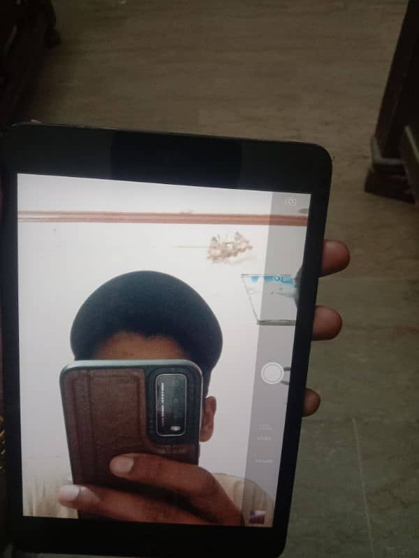 i pad mini 2 10/10 contact 03236418370 exchange possible 3