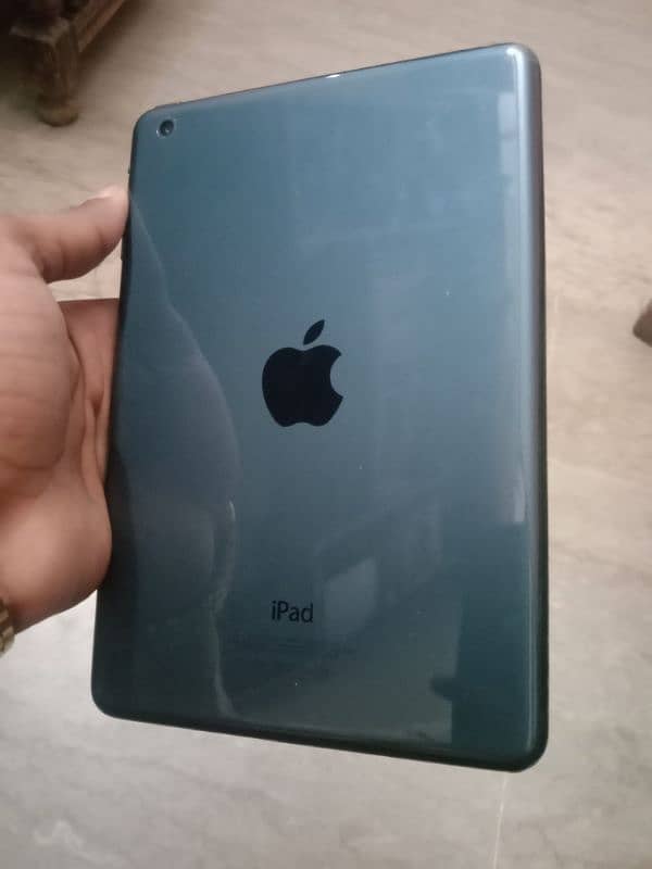 i pad mini 2 10/10 contact 03236418370 exchange possible 12