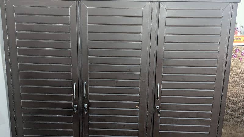 3 Partition Wardrobe Wooden 2