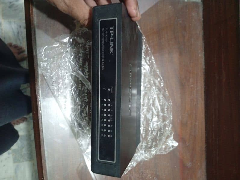 tp-link 16-port switch 1