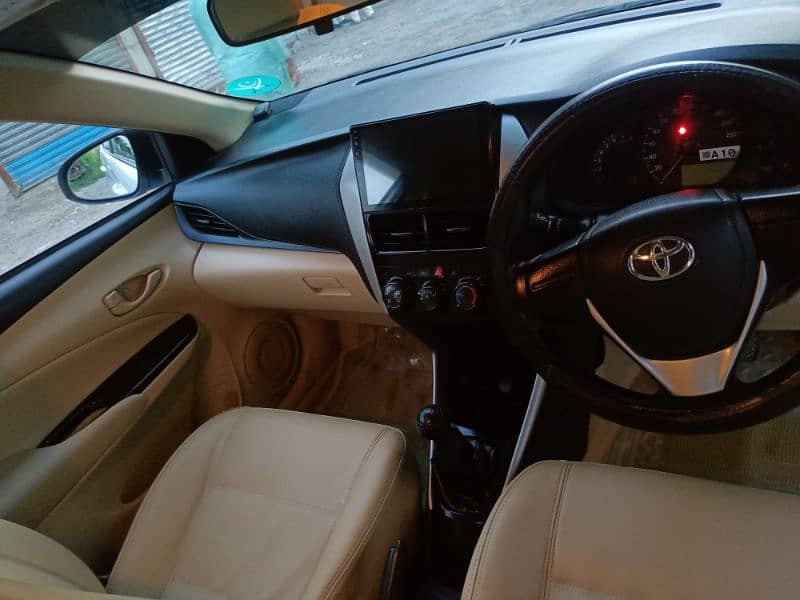 Toyota Yaris 2021 5