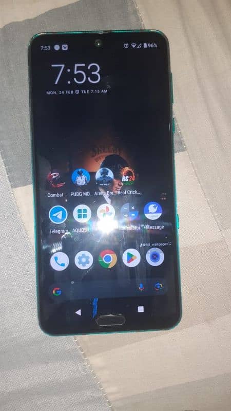 Sharp Aquos R3 non. pta 2