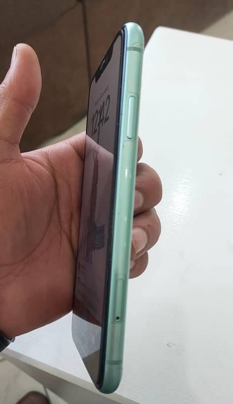 iPhone 11 Non PTA 128GB 4