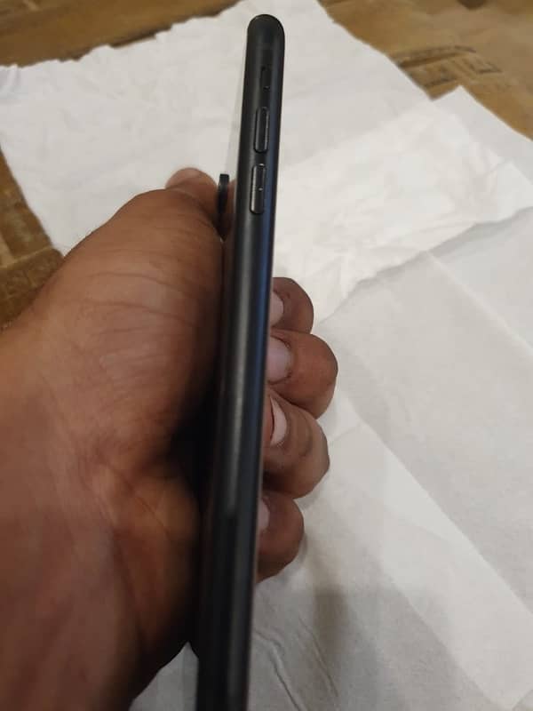 iPhone XR non pta FU 4