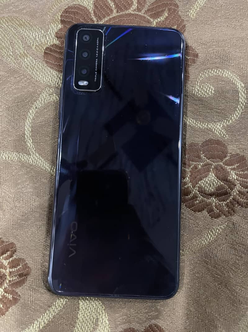 Vivo Y20s 4/128gb with Box and original charger 0