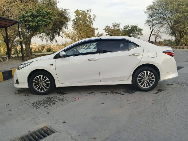 Toyota Corolla Altis 2021 4