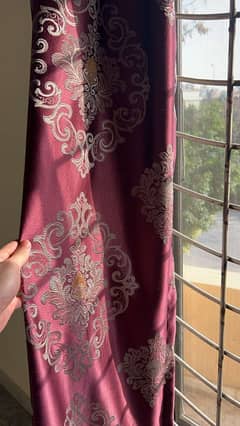 Curtains for Urgent Sell