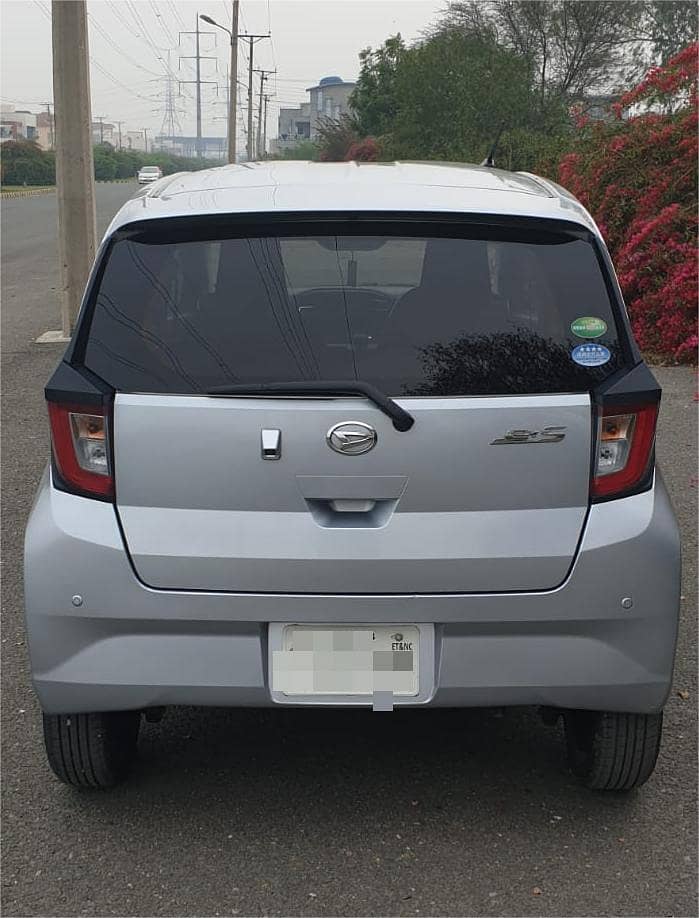 Daihatsu Mira 2020 3