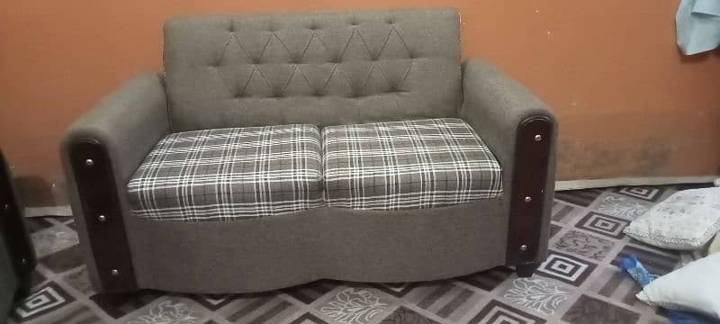 7 seater sofa with table 3