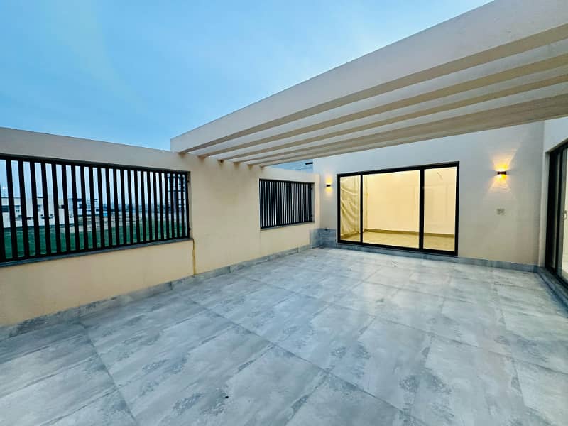 100% Original Pictures! 1 Kanal Brand New Ultra Luxury Modern Design House For Sale In DHA Ph 7 | Near By Park And McDonald's. . . . . 5