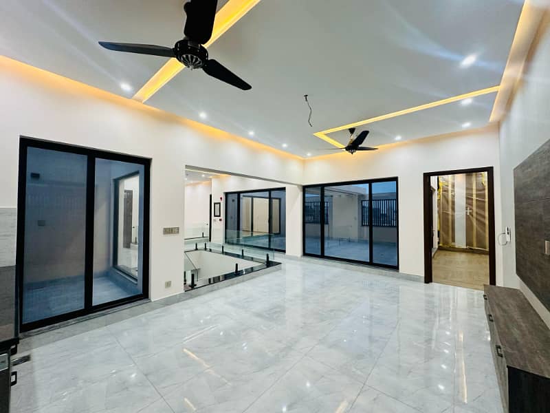 100% Original Pictures! 1 Kanal Brand New Ultra Luxury Modern Design House For Sale In DHA Ph 7 | Near By Park And McDonald's. . . . . 7