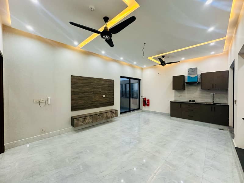 100% Original Pictures! 1 Kanal Brand New Ultra Luxury Modern Design House For Sale In DHA Ph 7 | Near By Park And McDonald's. . . . . 14