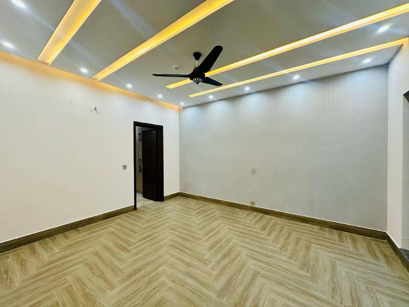 100% Original Pictures! 1 Kanal Brand New Ultra Luxury Modern Design House For Sale In DHA Ph 7 | Near By Park And McDonald's. . . . . 25