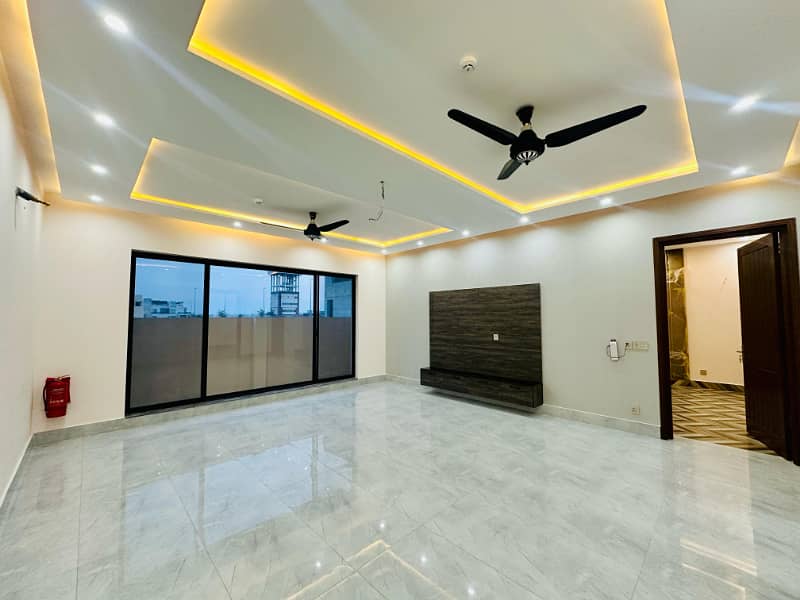 100% Original Pictures! 1 Kanal Brand New Ultra Luxury Modern Design House For Sale In DHA Ph 7 | Near By Park And McDonald's. . . . . 34