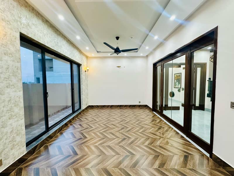 100% Original Pictures! 1 Kanal Brand New Ultra Luxury Modern Design House For Sale In DHA Ph 7 | Near By Park And McDonald's. . . . . 38