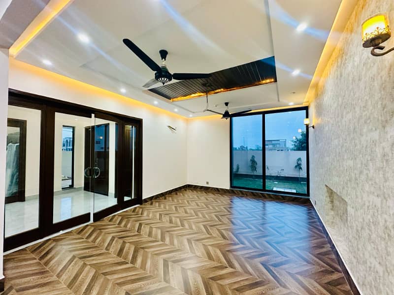 100% Original Pictures! 1 Kanal Brand New Ultra Luxury Modern Design House For Sale In DHA Ph 7 | Near By Park And McDonald's. . . . . 39