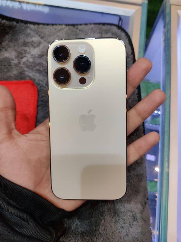 Iphone 14 Pro 256GB Golden Waterpack 100% Genuine 1