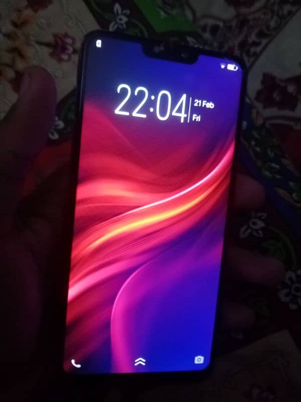 vivo y85 4GB ram 64GB glass brack back raff exchange posibal 0