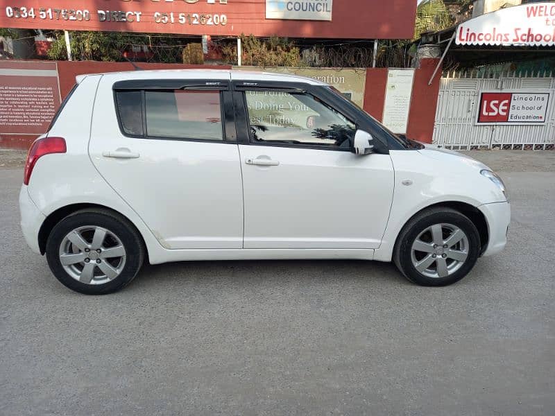 Suzuki Swift 2014 Automatic 9