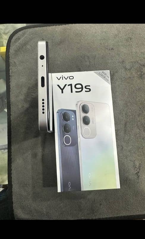 vivo y19s 6/128 0329-6.2. 81.537 my whatsapp number 0