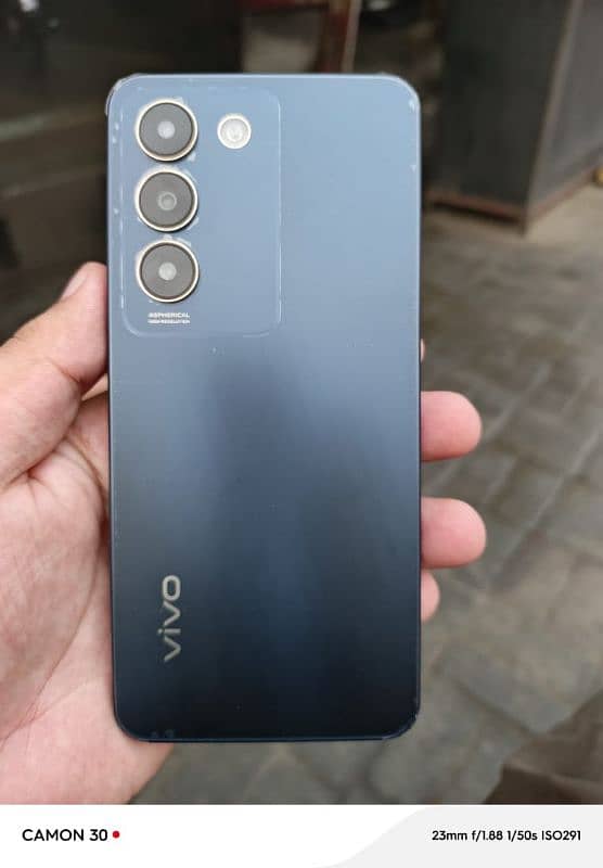 vivo y100 for sale new condition me 0