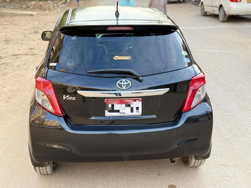 Toyota Vitz 2014 reg 2017 push start 3