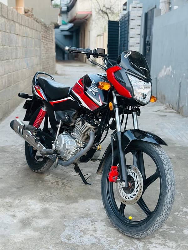 honda CB125F  . . kotli number . . 10k driven . . new condition 2