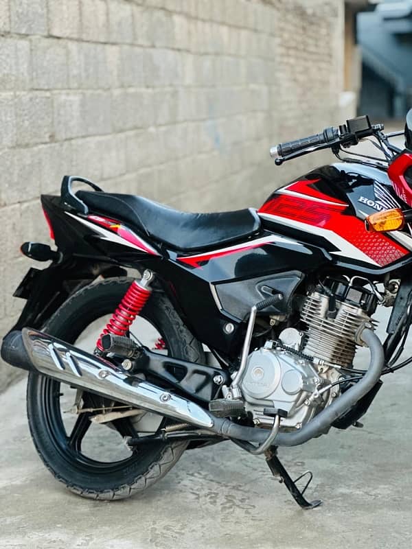 honda CB125F  . . kotli number . . 10k driven . . new condition 5