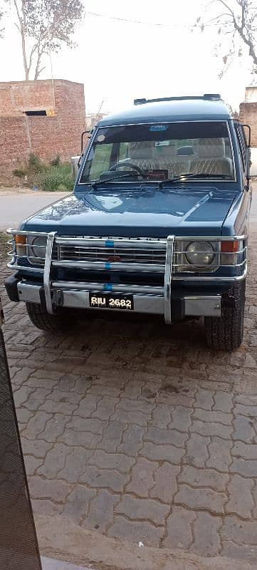 Mitsubishi Pajero 1990 1