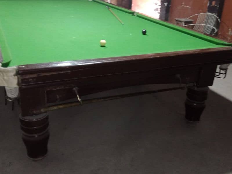 snooker table 0