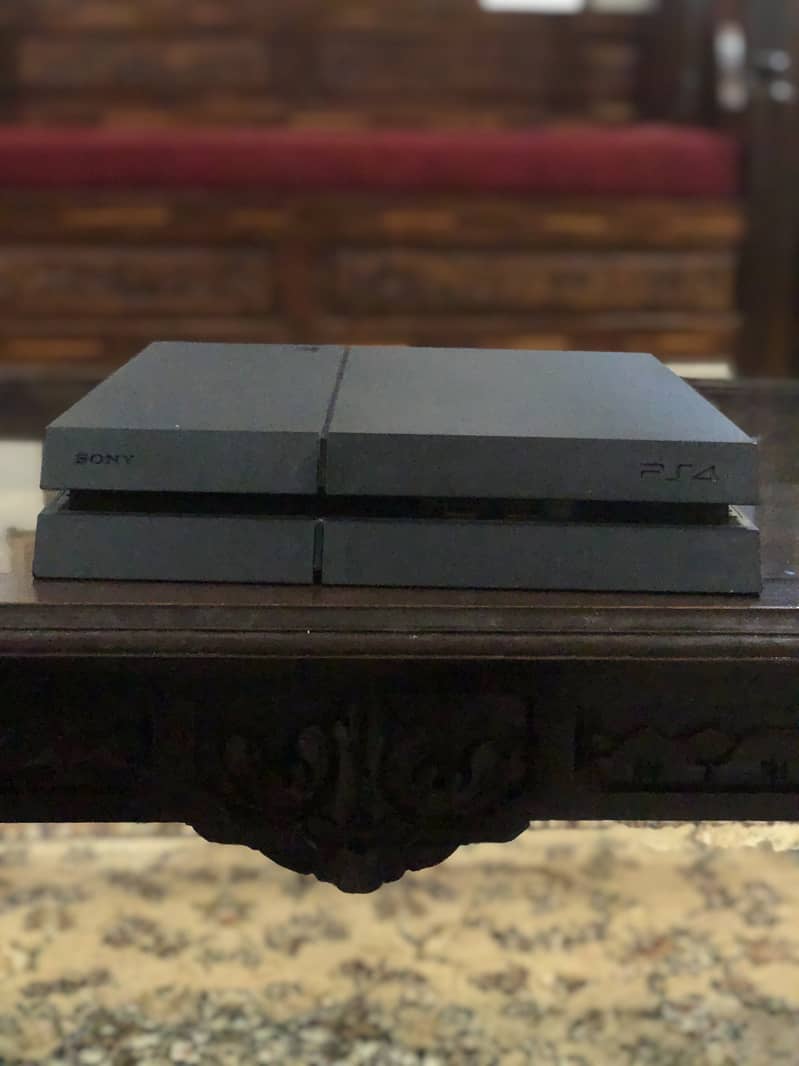 Play Station 4 (PS4 Fat Model) for sale urgently 1