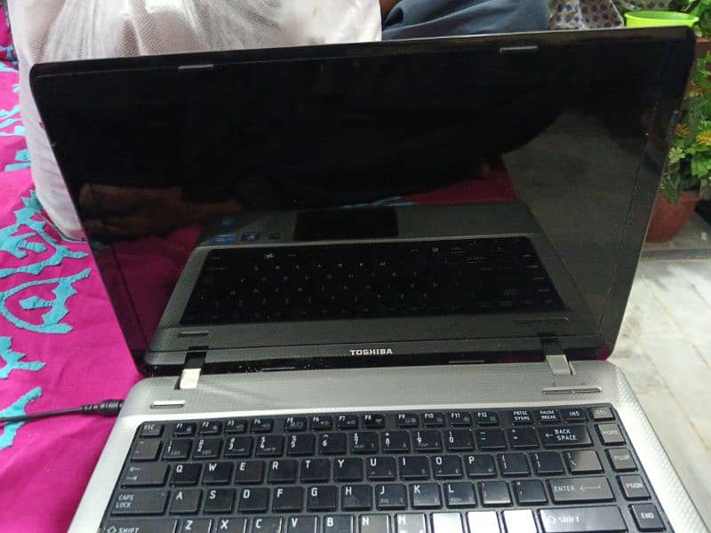 TOSHIBA SATELLITE CORE I5 2ND GENERATION 500 GB HDD AND 4 GB RAM 2