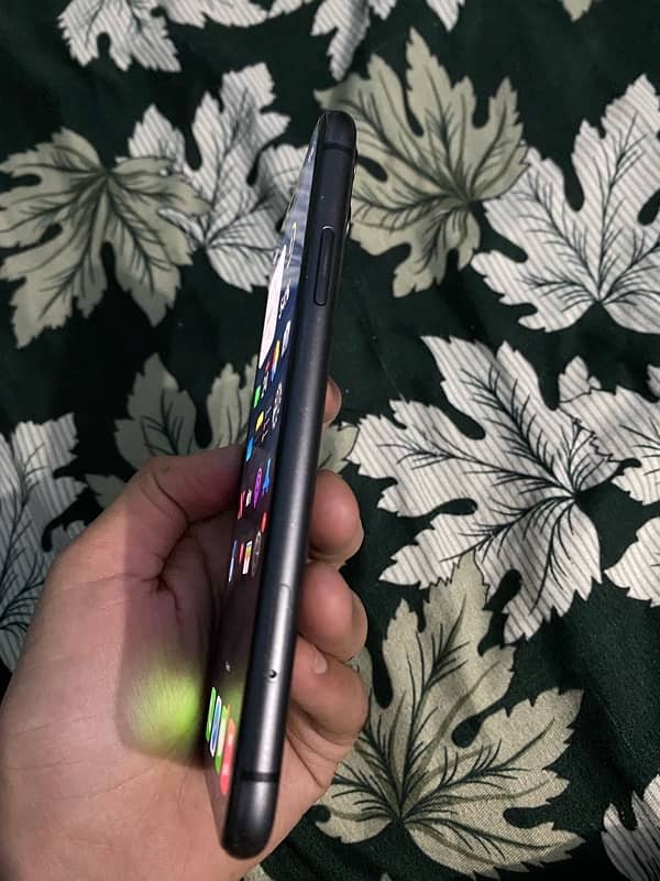 iphone 11 (64gb) non pta jv 2