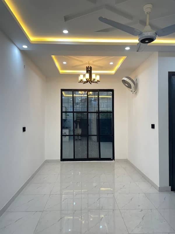 3 marla barand new house prime location In Al Kabir town opposite Lake City near ring road for sale 4