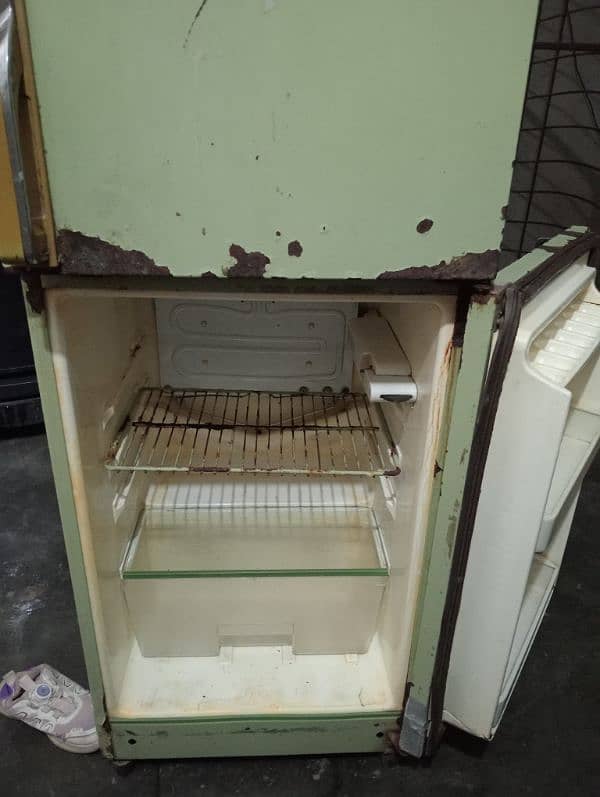 fridge for sale good working condition 2