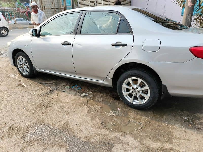 Toyota Corolla GLI 2011 10